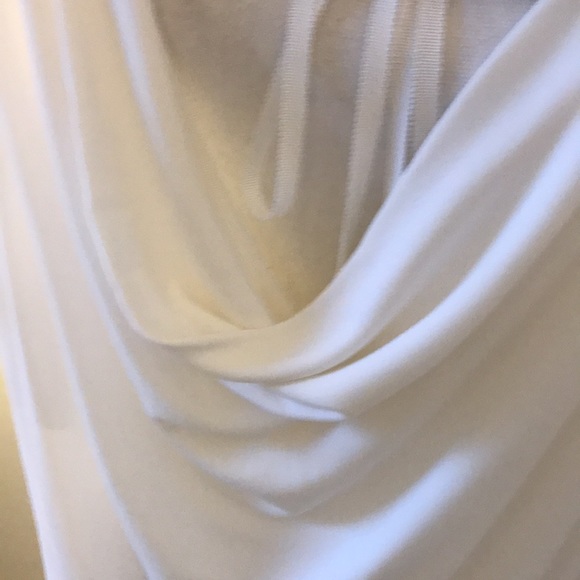 Quality White drop down neck tank - Zara’s high end brand - Picture 6 of 6